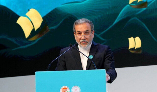 عراقچی: «بهشت گمشده» مکران باید به قطب اقتصادی آینده ایران و منطقه بدل شود