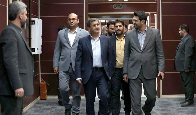 طبق برنامه دولت در بودجه سال آینده فشار مالیاتی از حقوقبگیران کم میشود/ دانهدرشتها زیر ذرهبین میروند