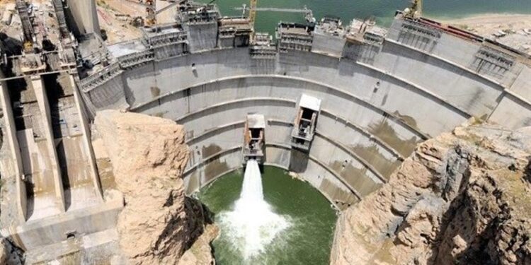 کاهش ۴۷ درصدی ذخیره مفید آب در نیروگاه‌های برق آبی کشور