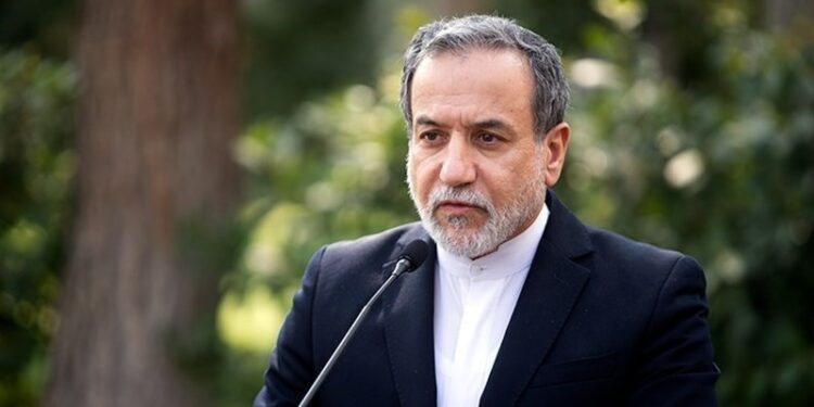 عراقچی: غنی‌سازی قابل مذاکره نیست/ انتقال پیام رهبری به پوتین