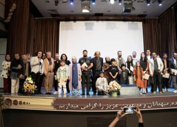 فیلم سینمایی «ماهی و خرچنگ» اکران شد