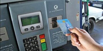 مدیر سامانه هوشمند سوخت: کارت سوخت فعلا حذف نمیشود/ انتقال سهمیه سوخت به کارت بانکی زمانبر است