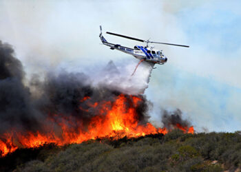 مجوز استقرار بالگرد آتش نشان در دزفول صادر شد