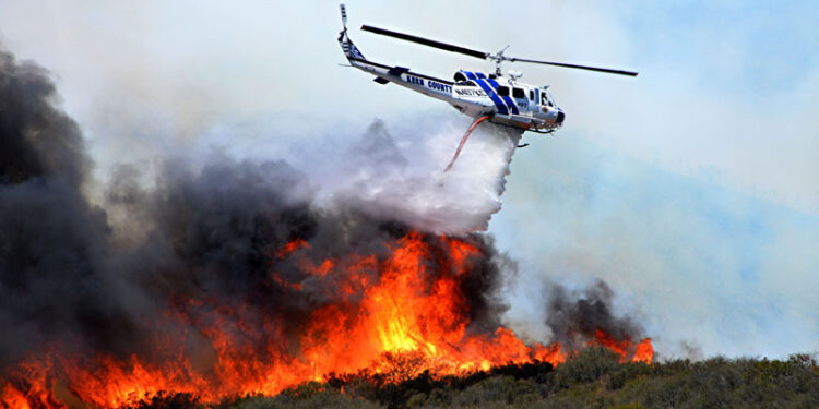 مجوز استقرار بالگرد آتش نشان در دزفول صادر شد