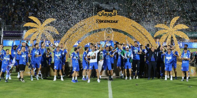 استقلال ۱۴۰۳–۴؛ قهرمانی حذفی در سایه‌ی بحران ساختاری و بلاتکلیفی فنی