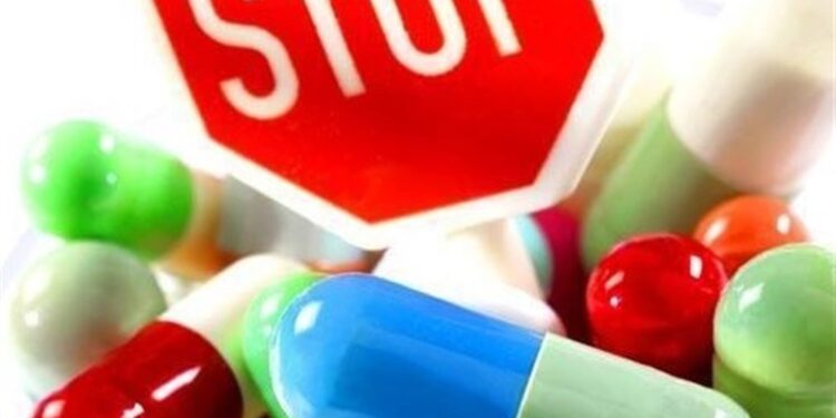 هشدار درباره مصرف خودسرانه داروها برای مقابله و پیشگیری از گرمازدگی