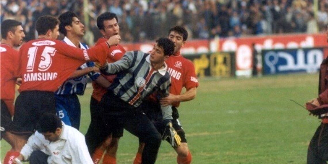 پیراهنی که دیگر برای کسی تنگ نیست…