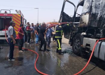 اطفای به موقع حریق تانکر سوخت در شوش مانع انفجار آن شد