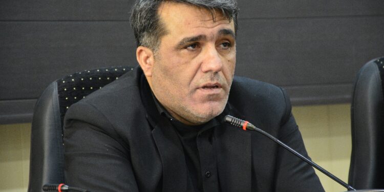 فرماندار هندیجان در جلسه شورای اداری : هیچگونه بهانهای از سوی مدیران قابلقبول نیست و باید با تمام توان در میدان خدمت و پاسخگویی حاضر باشند