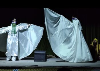 اجرای نمایش مذهبی «در آغوش او» در دزفول