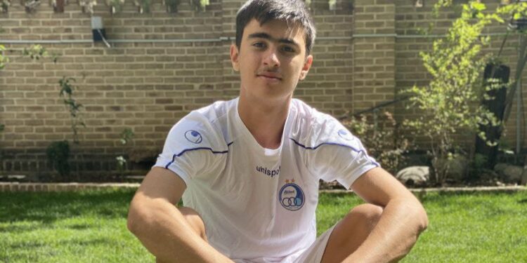 باربد میرزایی؛ چپ‌پایی با مغز اقتصادی که فوتبال ایران را از فرانسه بازتعریف می‌کند