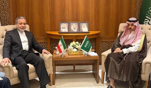 تاکید عراقچی و بن فرحان بر نقش مهم همکاری‌های ایران و عربستان در تقویت ثبات منطقه‌ای