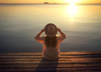 چرا قرارگیری متعادل در معرض نور خورشید برای سلامت مفید است؟