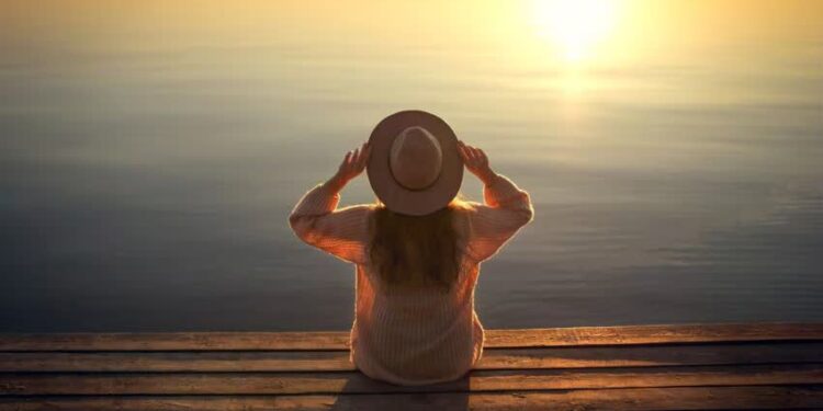 چرا قرارگیری متعادل در معرض نور خورشید برای سلامت مفید است؟