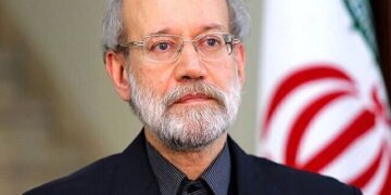 لاریجانی: به کشور‌های دیگر چه ربطی دارد که درباره برد موشک‌های ایرانی نظر می‌دهند؟ / سیاستمداران با اظهارات غیر ضرور در صفوف ملت شکاف ایجاد نکنند