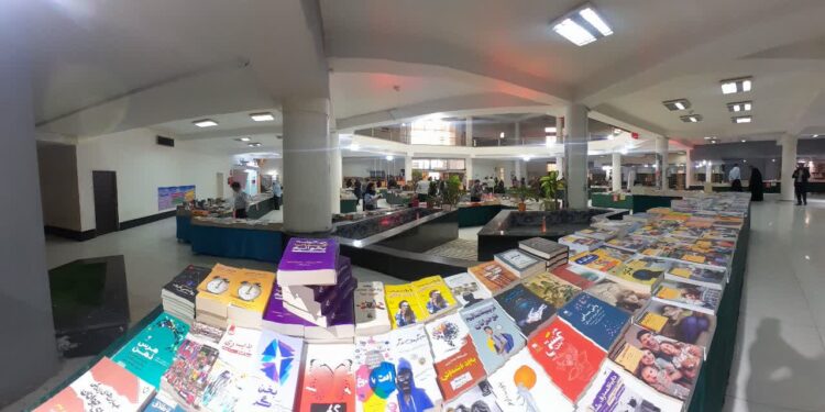 گزارش تصویری از افتتاح نمایشگاه کتاب اهواز