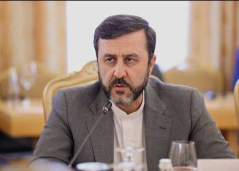 غریب آبادی: ایران به هرگونه تجاوز یا تهدید، پاسخی قاطع و پشیمان‌کننده می‌دهد