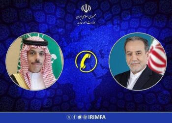 در گفتگو با وزیر خارجه عربستان عراقچی: هرگونه همراهی کشورهای منطقه با آمریکا و اسرائیل، با پاسخ قاطع مواجه خواهد شد