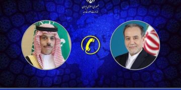 در گفتگو با وزیر خارجه عربستان عراقچی: هرگونه همراهی کشورهای منطقه با آمریکا و اسرائیل، با پاسخ قاطع مواجه خواهد شد