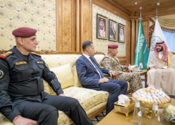 دیدار هیات امنیتی عراق با وزیر دفاع عربستان