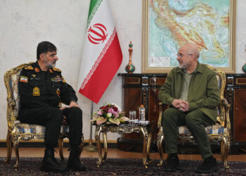 در دیدار با فرمانده و اعضای ستاد فرماندهی انتظامی کشور قالیباف: دشمن به دنبال ایجاد ناامنی در داخل کشور است