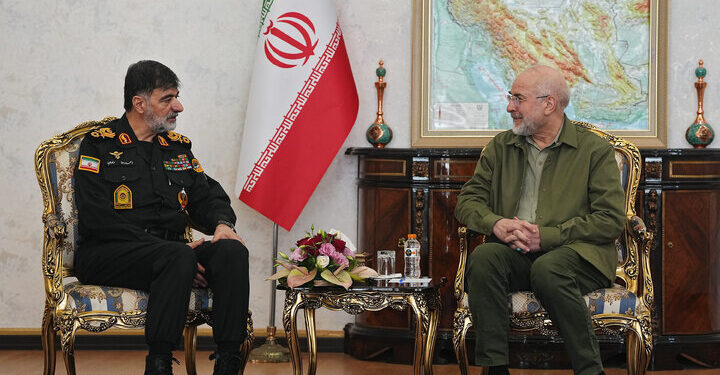 در دیدار با فرمانده و اعضای ستاد فرماندهی انتظامی کشور قالیباف: دشمن به دنبال ایجاد ناامنی در داخل کشور است
